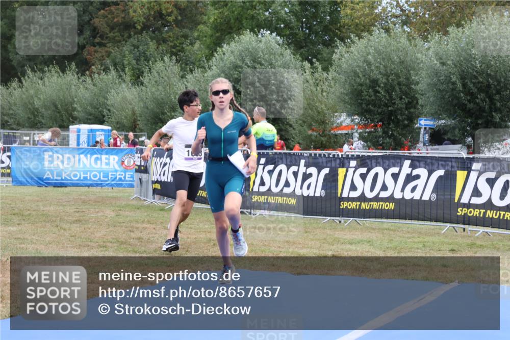 31.08.2025 - Elbe Triathlon Hamburg Strokosch-Dieckow http://msf.ph/oto/8657657 31.08.2025 12:58:37 Ziel 1657, 1667 meine-sportfotos.de