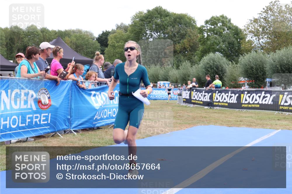 31.08.2025 - Elbe Triathlon Hamburg Strokosch-Dieckow http://msf.ph/oto/8657664 31.08.2025 12:58:39 Ziel 1657, 1667 meine-sportfotos.de