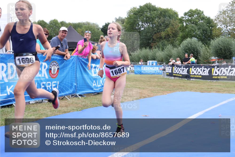 31.08.2025 - Elbe Triathlon Hamburg Strokosch-Dieckow http://msf.ph/oto/8657689 31.08.2025 12:58:56 Ziel 1687, 1696 meine-sportfotos.de
