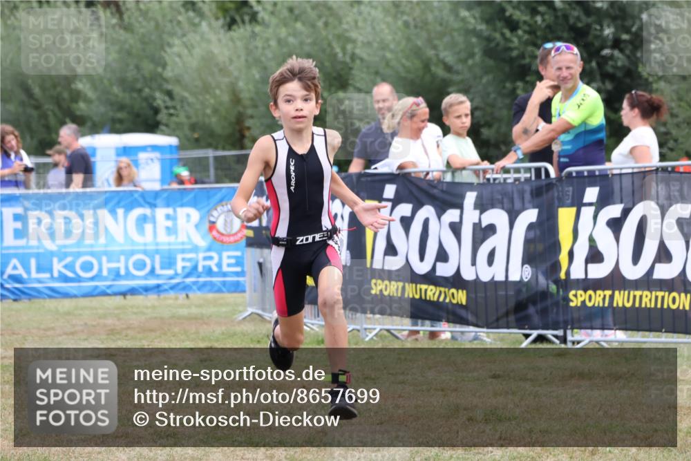 31.08.2025 - Elbe Triathlon Hamburg Strokosch-Dieckow http://msf.ph/oto/8657699 31.08.2025 12:59:29 Ziel 1704 meine-sportfotos.de