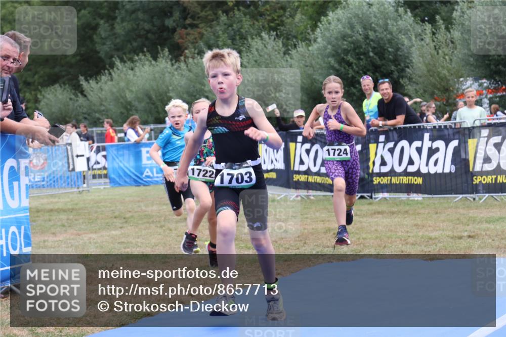 31.08.2025 - Elbe Triathlon Hamburg Strokosch-Dieckow http://msf.ph/oto/8657713 31.08.2025 13:00:15 Ziel 1700, 1703, 1709, 1713, 1722, 1724 meine-sportfotos.de