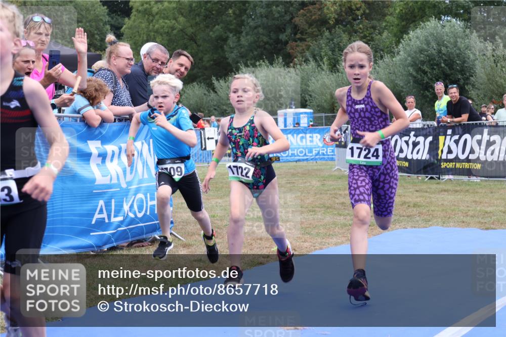 31.08.2025 - Elbe Triathlon Hamburg Strokosch-Dieckow http://msf.ph/oto/8657718 31.08.2025 13:00:17 Ziel 1700, 1703, 1709, 1713, 1722, 1724 meine-sportfotos.de