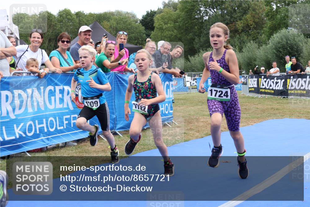 31.08.2025 - Elbe Triathlon Hamburg Strokosch-Dieckow http://msf.ph/oto/8657721 31.08.2025 13:00:17 Ziel 1700, 1703, 1709, 1713, 1722, 1724 meine-sportfotos.de