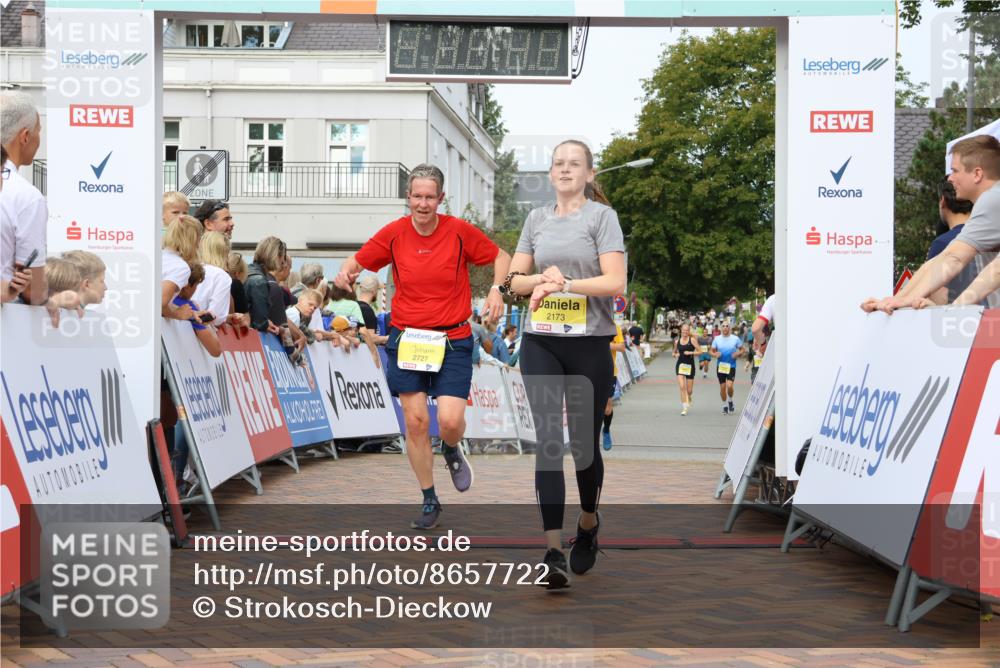 31.08.2025 - 21. Blankeneser Heldenlauf Strokosch-Dieckow http://msf.ph/oto/8657722 31.08.2025 10:28:33 Ziel 2249, 2173, 2727, 2351 meine-sportfotos.de