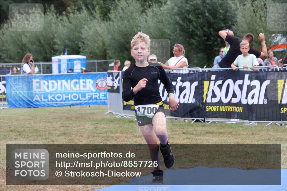 31.08.2025 - Elbe Triathlon Hamburg Strokosch-Dieckow http://msf.ph/oto/8657726 31.08.2025 13:00:23 Ziel 1700 meine-sportfotos.de