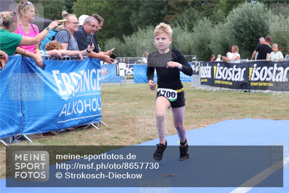 31.08.2025 - Elbe Triathlon Hamburg Strokosch-Dieckow http://msf.ph/oto/8657730 31.08.2025 13:00:24 Ziel 1700 meine-sportfotos.de