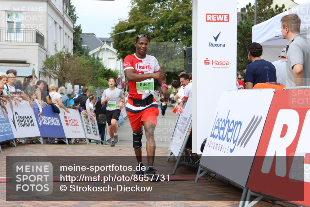 31.08.2025 - 21. Blankeneser Heldenlauf Strokosch-Dieckow http://msf.ph/oto/8657731 31.08.2025 10:54:12 Ziel 3506, 3538 meine-sportfotos.de