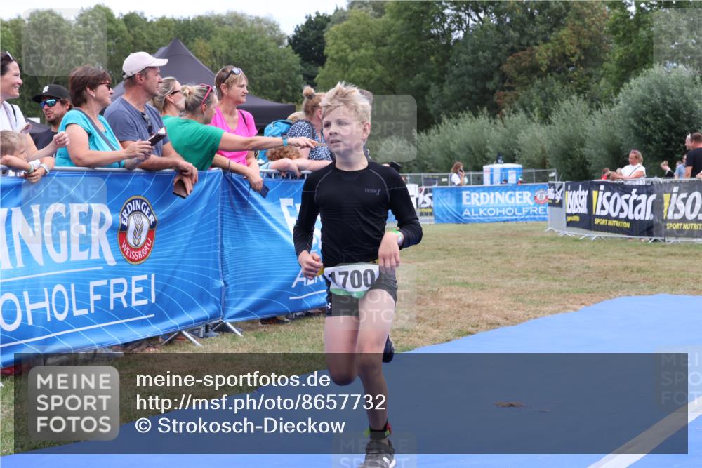 31.08.2025 - Elbe Triathlon Hamburg Strokosch-Dieckow http://msf.ph/oto/8657732 31.08.2025 13:00:25 Ziel 1700 meine-sportfotos.de
