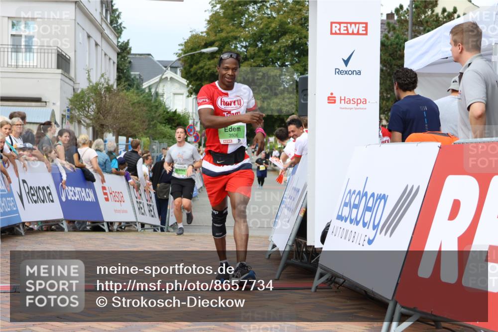 31.08.2025 - 21. Blankeneser Heldenlauf Strokosch-Dieckow http://msf.ph/oto/8657734 31.08.2025 10:54:12 Ziel 3506, 3538 meine-sportfotos.de