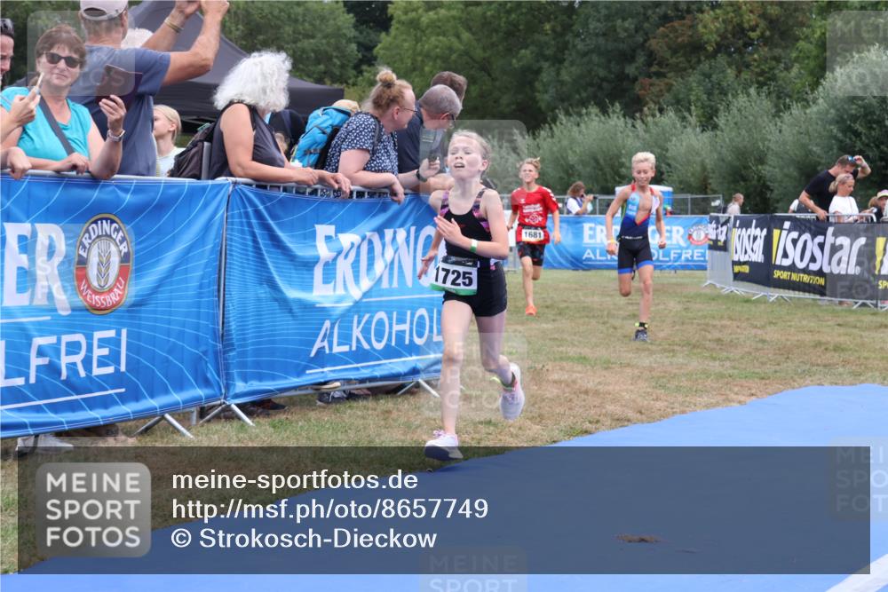 31.08.2025 - Elbe Triathlon Hamburg Strokosch-Dieckow http://msf.ph/oto/8657749 31.08.2025 13:00:48 Ziel 1652, 1681, 1718, 1725 meine-sportfotos.de