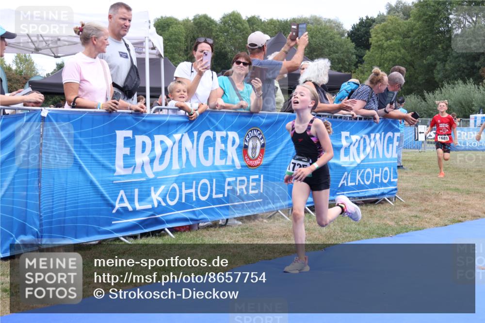 31.08.2025 - Elbe Triathlon Hamburg Strokosch-Dieckow http://msf.ph/oto/8657754 31.08.2025 13:00:49 Ziel 1652, 1681, 1718, 1725 meine-sportfotos.de
