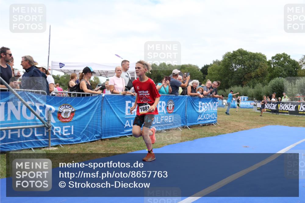 31.08.2025 - Elbe Triathlon Hamburg Strokosch-Dieckow http://msf.ph/oto/8657763 31.08.2025 13:00:52 Ziel 1652, 1681, 1692, 1725 meine-sportfotos.de