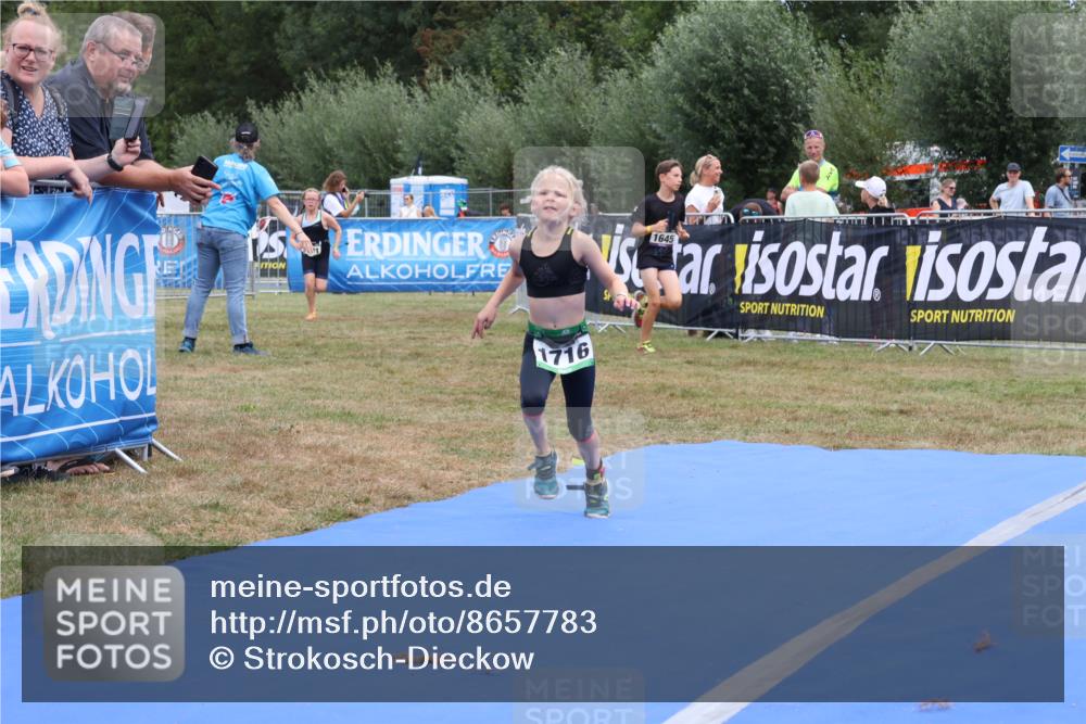 31.08.2025 - Elbe Triathlon Hamburg Strokosch-Dieckow http://msf.ph/oto/8657783 31.08.2025 13:01:04 Ziel 1692, 1710, 1716, 1721 meine-sportfotos.de