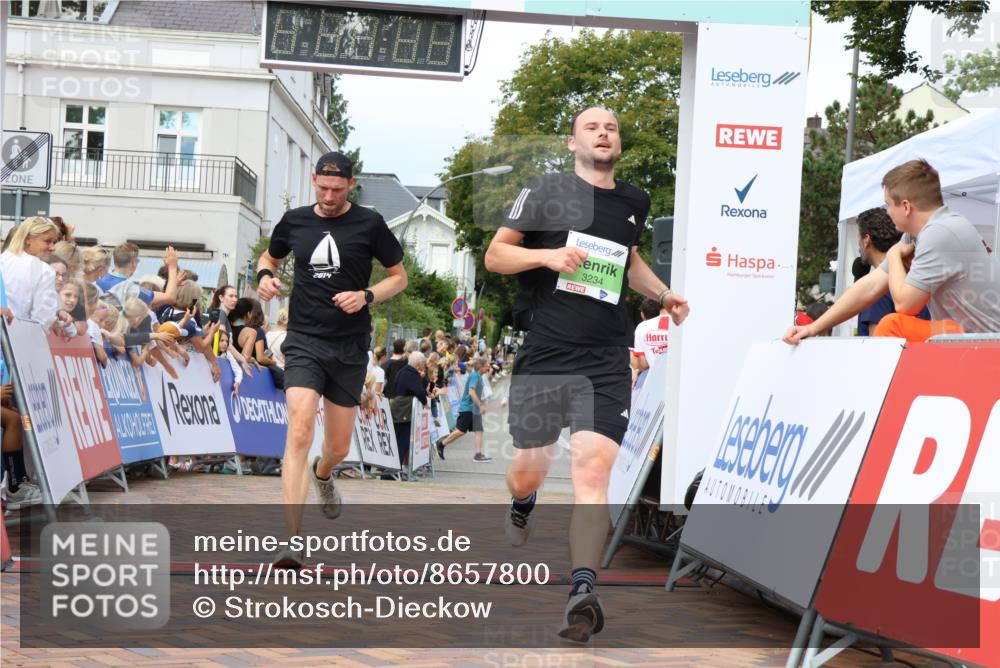 31.08.2025 - 21. Blankeneser Heldenlauf Strokosch-Dieckow http://msf.ph/oto/8657800 31.08.2025 10:53:38 Ziel 3501, 3234 meine-sportfotos.de