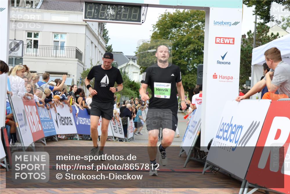 31.08.2025 - 21. Blankeneser Heldenlauf Strokosch-Dieckow http://msf.ph/oto/8657812 31.08.2025 10:53:37 Ziel 3501, 3234 meine-sportfotos.de