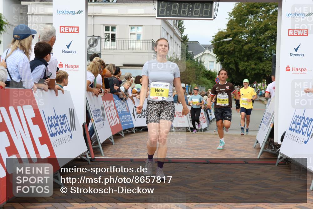 31.08.2025 - 21. Blankeneser Heldenlauf Strokosch-Dieckow http://msf.ph/oto/8657817 31.08.2025 10:28:19 Ziel 2140, 2133, 2625, 2431, 2088, 2052, 2531 meine-sportfotos.de