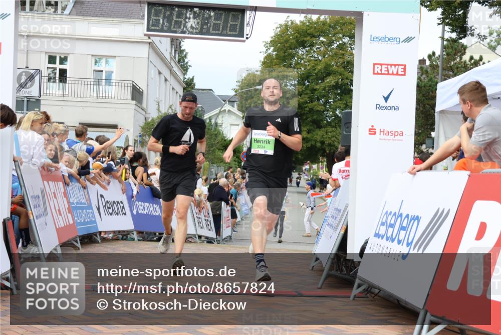 31.08.2025 - 21. Blankeneser Heldenlauf Strokosch-Dieckow http://msf.ph/oto/8657824 31.08.2025 10:53:37 Ziel 3501, 3234 meine-sportfotos.de