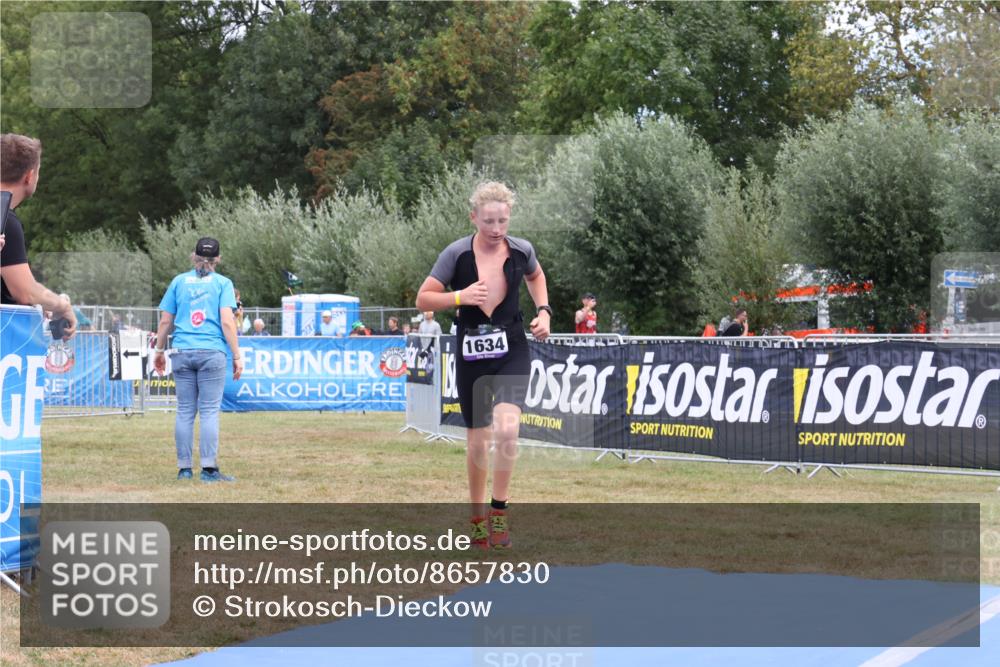 31.08.2025 - Elbe Triathlon Hamburg Strokosch-Dieckow http://msf.ph/oto/8657830 31.08.2025 13:01:52 Ziel 1634, 1670 meine-sportfotos.de