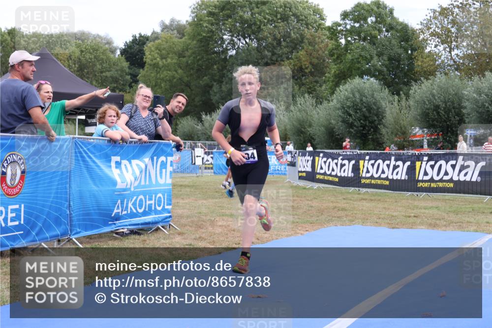 31.08.2025 - Elbe Triathlon Hamburg Strokosch-Dieckow http://msf.ph/oto/8657838 31.08.2025 13:01:54 Ziel 1634 meine-sportfotos.de