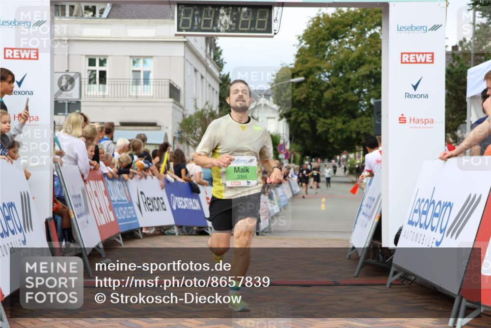 31.08.2025 - 21. Blankeneser Heldenlauf Strokosch-Dieckow http://msf.ph/oto/8657839 31.08.2025 10:53:26 Ziel 3356, 3371 meine-sportfotos.de