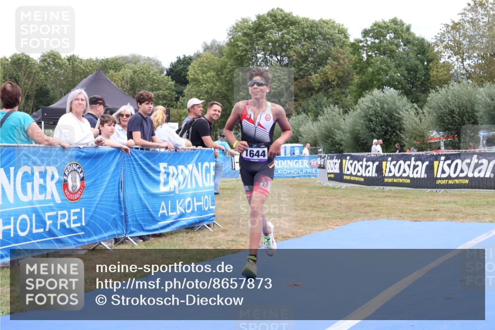 31.08.2025 - Elbe Triathlon Hamburg Strokosch-Dieckow http://msf.ph/oto/8657873 31.08.2025 13:02:38 Ziel 1644 meine-sportfotos.de