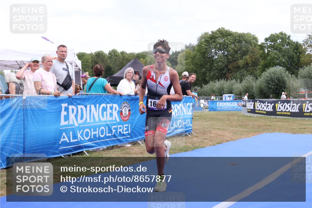 31.08.2025 - Elbe Triathlon Hamburg Strokosch-Dieckow http://msf.ph/oto/8657877 31.08.2025 13:02:39 Ziel 1644 meine-sportfotos.de