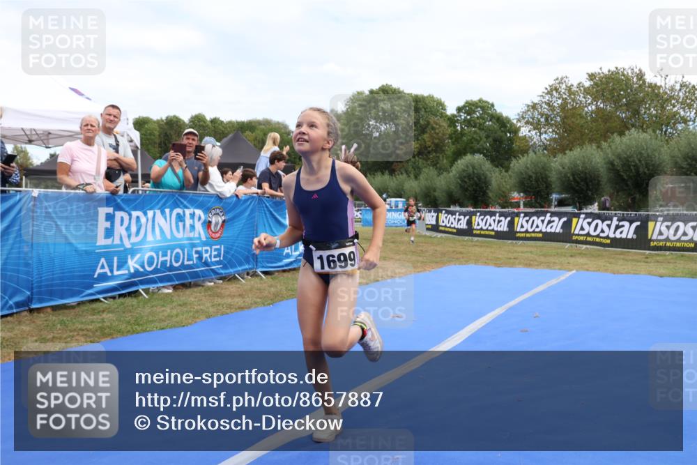31.08.2025 - Elbe Triathlon Hamburg Strokosch-Dieckow http://msf.ph/oto/8657887 31.08.2025 13:03:21 Ziel 1698, 1699, 1708, 1719 meine-sportfotos.de