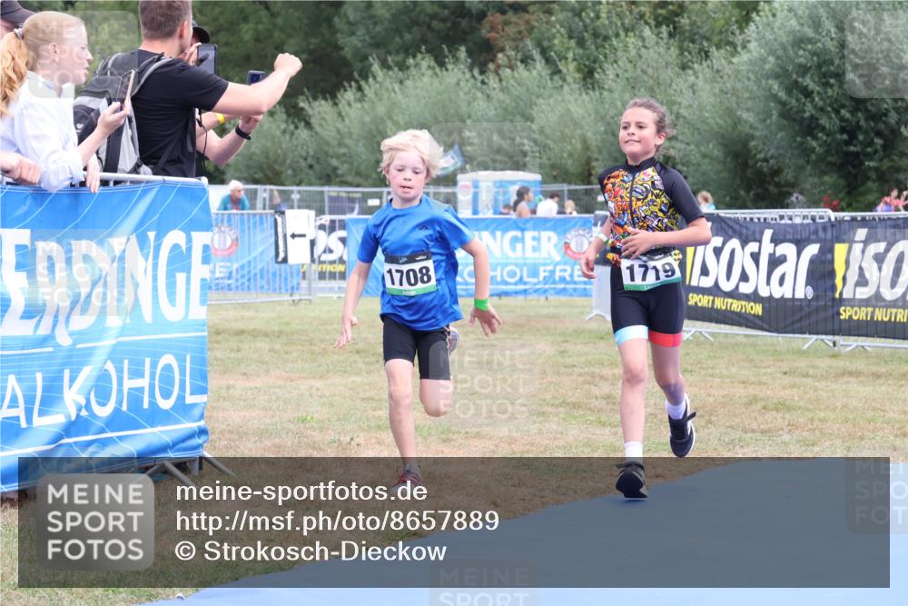 31.08.2025 - Elbe Triathlon Hamburg Strokosch-Dieckow http://msf.ph/oto/8657889 31.08.2025 13:03:24 Ziel 1698, 1699, 1708, 1719 meine-sportfotos.de