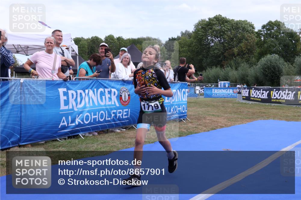 31.08.2025 - Elbe Triathlon Hamburg Strokosch-Dieckow http://msf.ph/oto/8657901 31.08.2025 13:03:26 Ziel 1698, 1699, 1708, 1719 meine-sportfotos.de