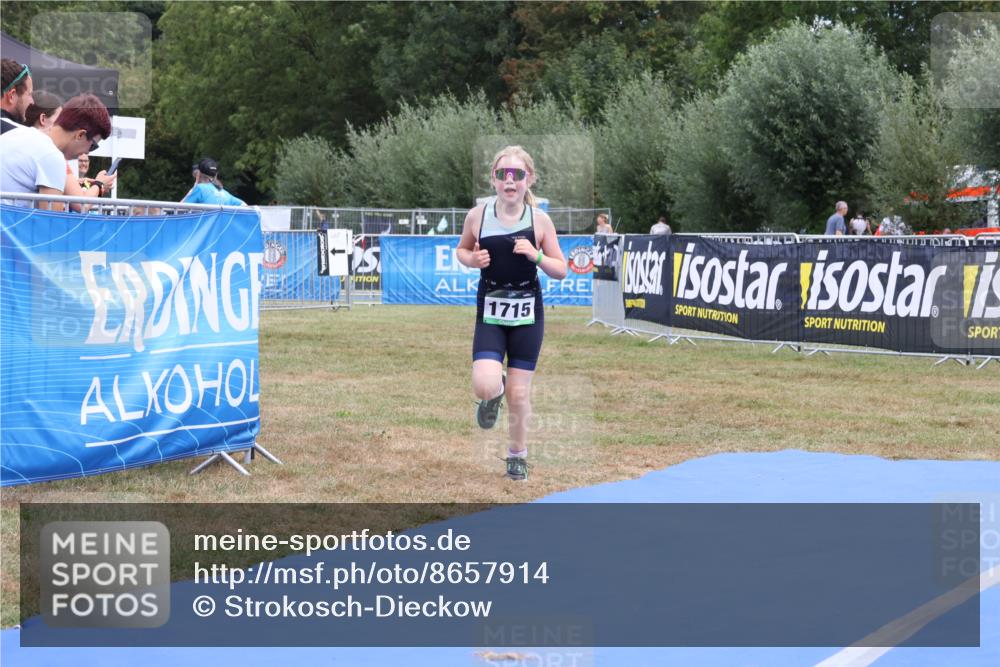 31.08.2025 - Elbe Triathlon Hamburg Strokosch-Dieckow http://msf.ph/oto/8657914 31.08.2025 13:03:52 Ziel 1715 meine-sportfotos.de