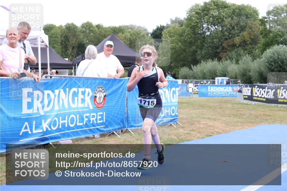 31.08.2025 - Elbe Triathlon Hamburg Strokosch-Dieckow http://msf.ph/oto/8657920 31.08.2025 13:03:54 Ziel 1715 meine-sportfotos.de