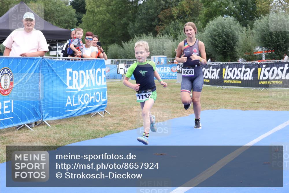 31.08.2025 - Elbe Triathlon Hamburg Strokosch-Dieckow http://msf.ph/oto/8657924 31.08.2025 13:04:14 Ziel 1658, 1712 meine-sportfotos.de
