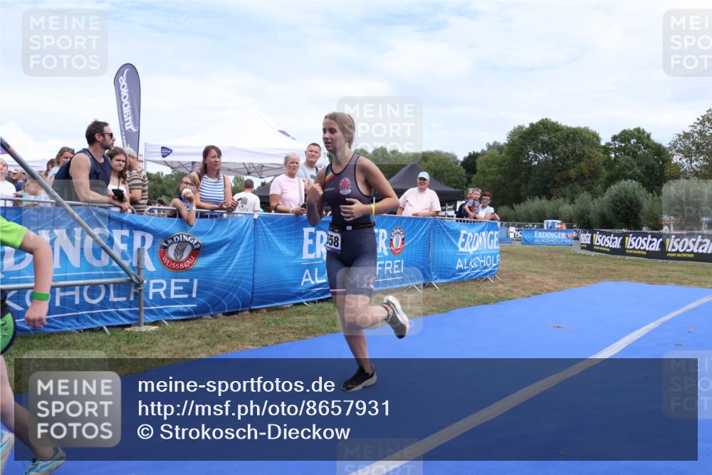 31.08.2025 - Elbe Triathlon Hamburg Strokosch-Dieckow http://msf.ph/oto/8657931 31.08.2025 13:04:16 Ziel 1658, 1712 meine-sportfotos.de