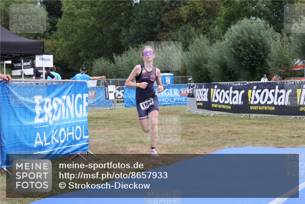 31.08.2025 - Elbe Triathlon Hamburg Strokosch-Dieckow http://msf.ph/oto/8657933 31.08.2025 13:04:36 Ziel 1664 meine-sportfotos.de