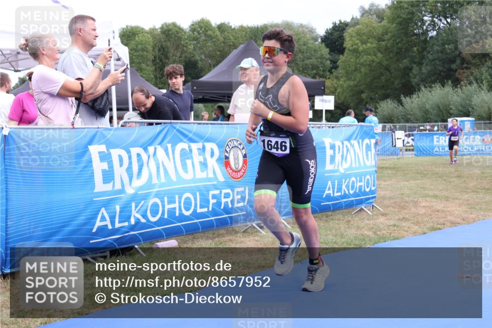 31.08.2025 - Elbe Triathlon Hamburg Strokosch-Dieckow http://msf.ph/oto/8657952 31.08.2025 13:05:03 Ziel 1646, 1694 meine-sportfotos.de