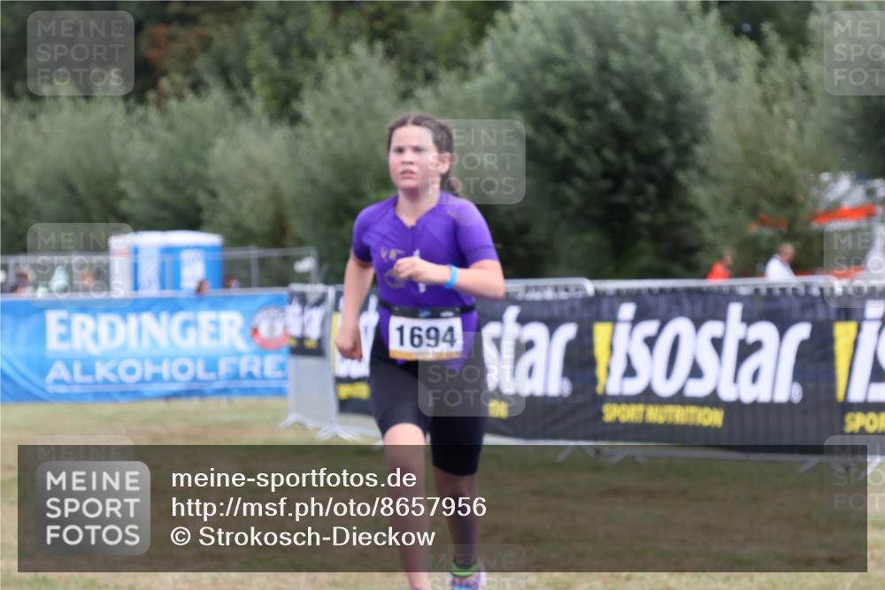 31.08.2025 - Elbe Triathlon Hamburg Strokosch-Dieckow http://msf.ph/oto/8657956 31.08.2025 13:05:09 Ziel 1694 meine-sportfotos.de