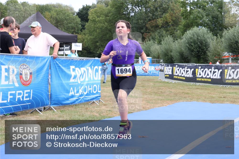 31.08.2025 - Elbe Triathlon Hamburg Strokosch-Dieckow http://msf.ph/oto/8657963 31.08.2025 13:05:10 Ziel 1694 meine-sportfotos.de