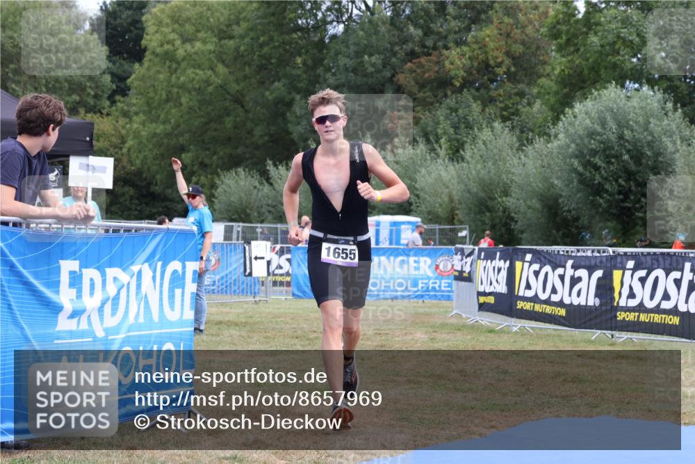 31.08.2025 - Elbe Triathlon Hamburg Strokosch-Dieckow http://msf.ph/oto/8657969 31.08.2025 13:05:24 Ziel 1655 meine-sportfotos.de