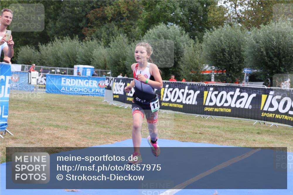 31.08.2025 - Elbe Triathlon Hamburg Strokosch-Dieckow http://msf.ph/oto/8657975 31.08.2025 13:06:23 Ziel 1720 meine-sportfotos.de