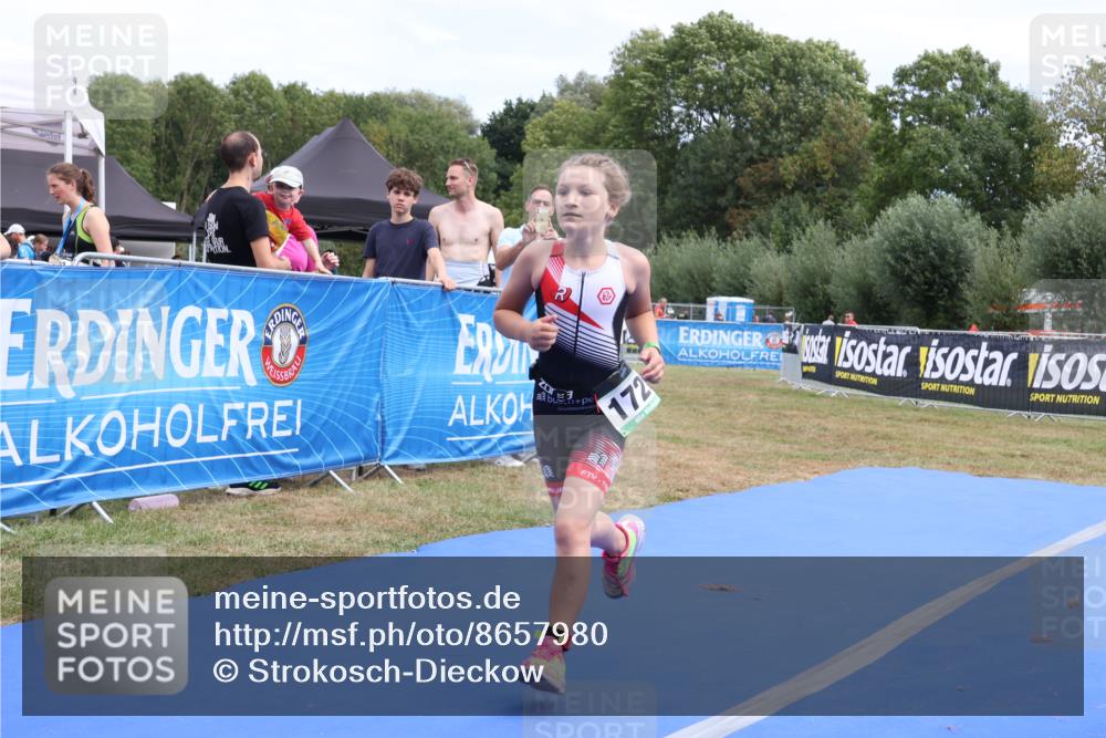 31.08.2025 - Elbe Triathlon Hamburg Strokosch-Dieckow http://msf.ph/oto/8657980 31.08.2025 13:06:24 Ziel 1720 meine-sportfotos.de