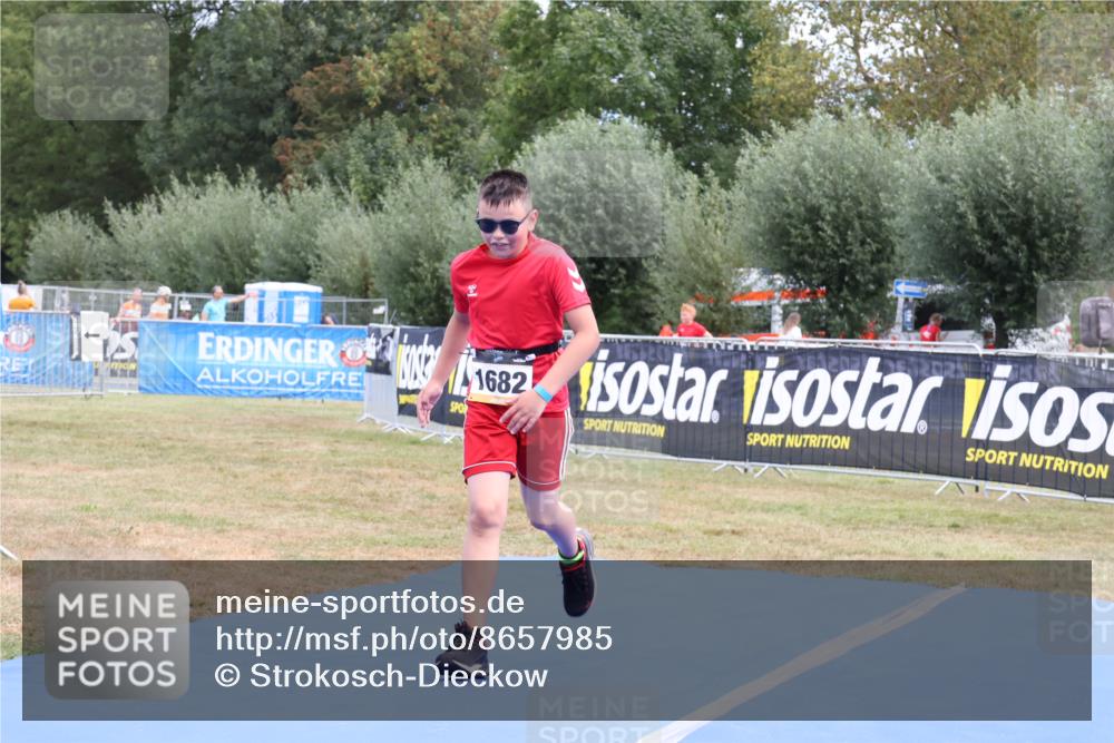 31.08.2025 - Elbe Triathlon Hamburg Strokosch-Dieckow http://msf.ph/oto/8657985 31.08.2025 13:06:37 Ziel 1682 meine-sportfotos.de