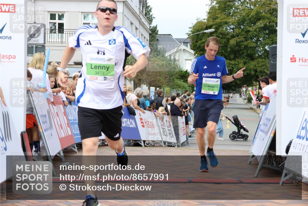 31.08.2025 - 21. Blankeneser Heldenlauf Strokosch-Dieckow http://msf.ph/oto/8657991 31.08.2025 10:52:49 Ziel 3706, 3473 meine-sportfotos.de