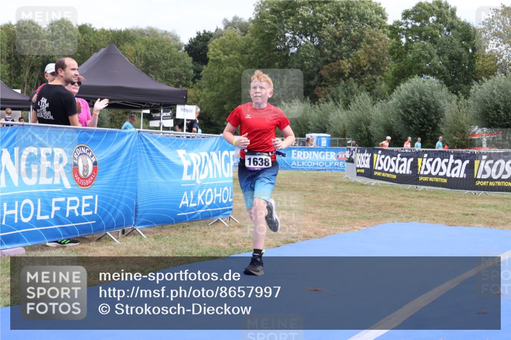 31.08.2025 - Elbe Triathlon Hamburg Strokosch-Dieckow http://msf.ph/oto/8657997 31.08.2025 13:06:48 Ziel 1638 meine-sportfotos.de