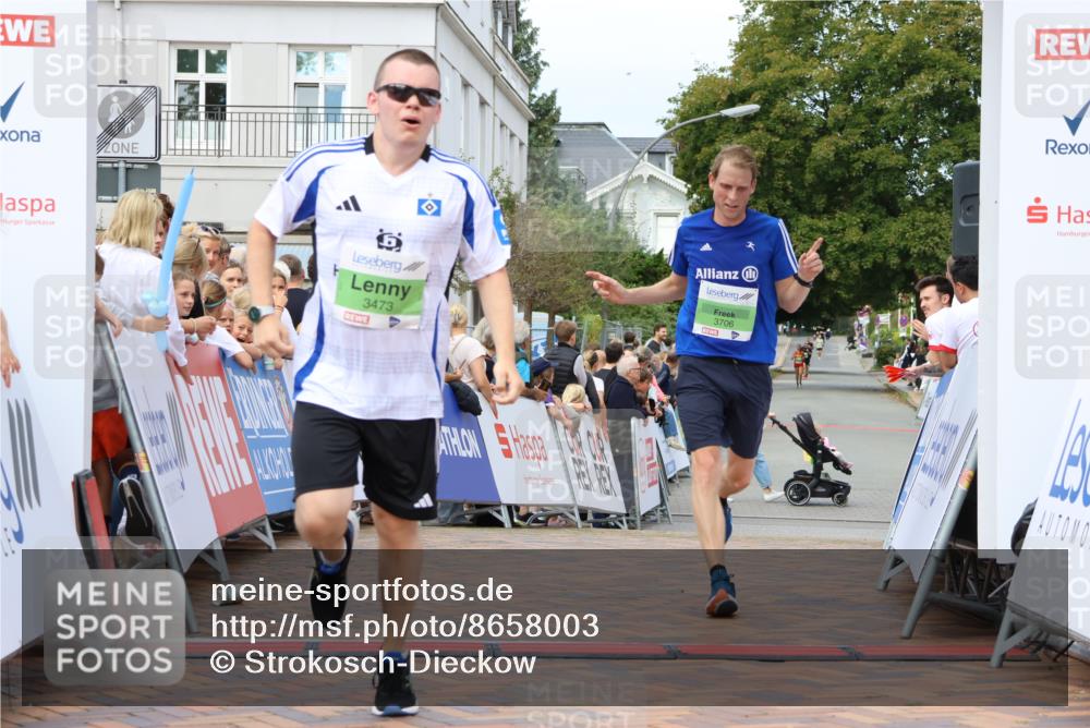 31.08.2025 - 21. Blankeneser Heldenlauf Strokosch-Dieckow http://msf.ph/oto/8658003 31.08.2025 10:52:49 Ziel 3706, 3473 meine-sportfotos.de