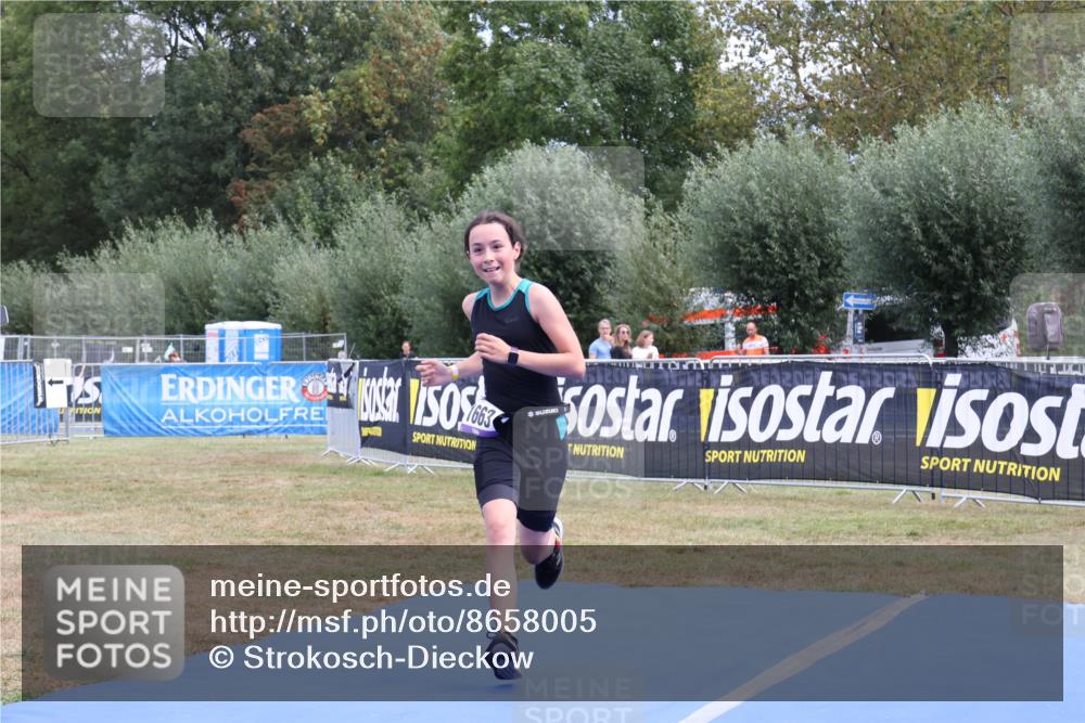 31.08.2025 - Elbe Triathlon Hamburg Strokosch-Dieckow http://msf.ph/oto/8658005 31.08.2025 13:07:31 Ziel 1663 meine-sportfotos.de