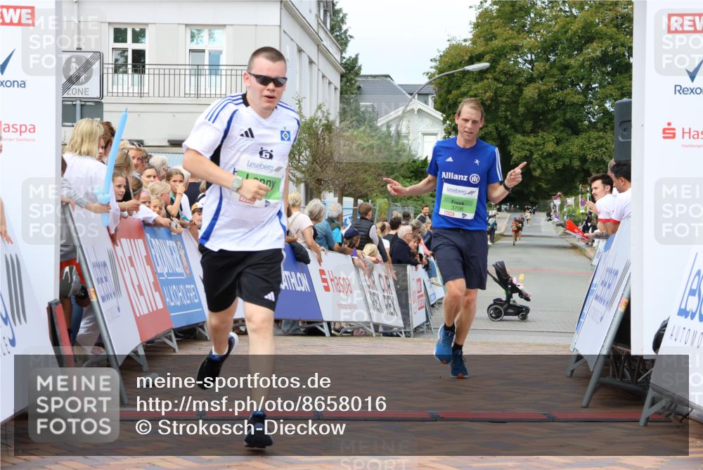 31.08.2025 - 21. Blankeneser Heldenlauf Strokosch-Dieckow http://msf.ph/oto/8658016 31.08.2025 10:52:48 Ziel 3706, 3473 meine-sportfotos.de