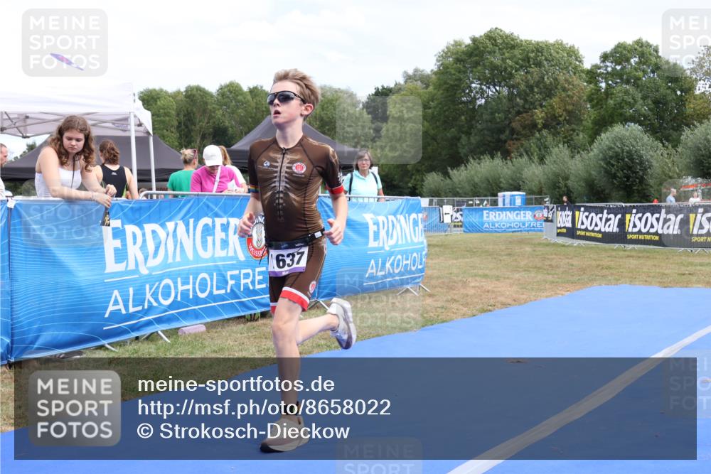 31.08.2025 - Elbe Triathlon Hamburg Strokosch-Dieckow http://msf.ph/oto/8658022 31.08.2025 13:07:44 Ziel 1637 meine-sportfotos.de