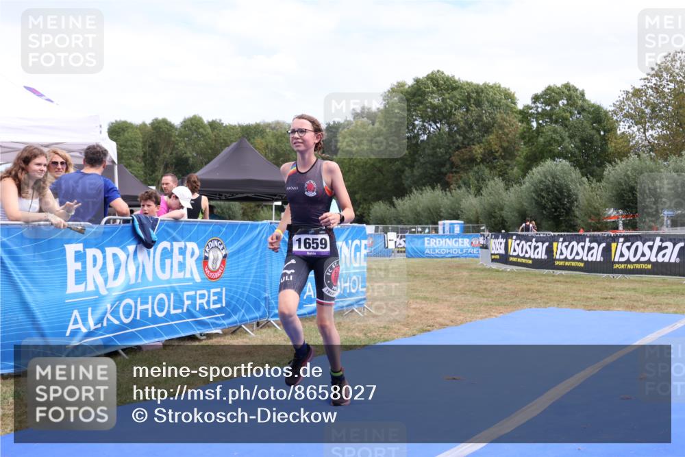 31.08.2025 - Elbe Triathlon Hamburg Strokosch-Dieckow http://msf.ph/oto/8658027 31.08.2025 13:08:21 Ziel 1659 meine-sportfotos.de