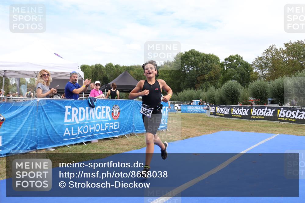 31.08.2025 - Elbe Triathlon Hamburg Strokosch-Dieckow http://msf.ph/oto/8658038 31.08.2025 13:08:46 Ziel 1654 meine-sportfotos.de