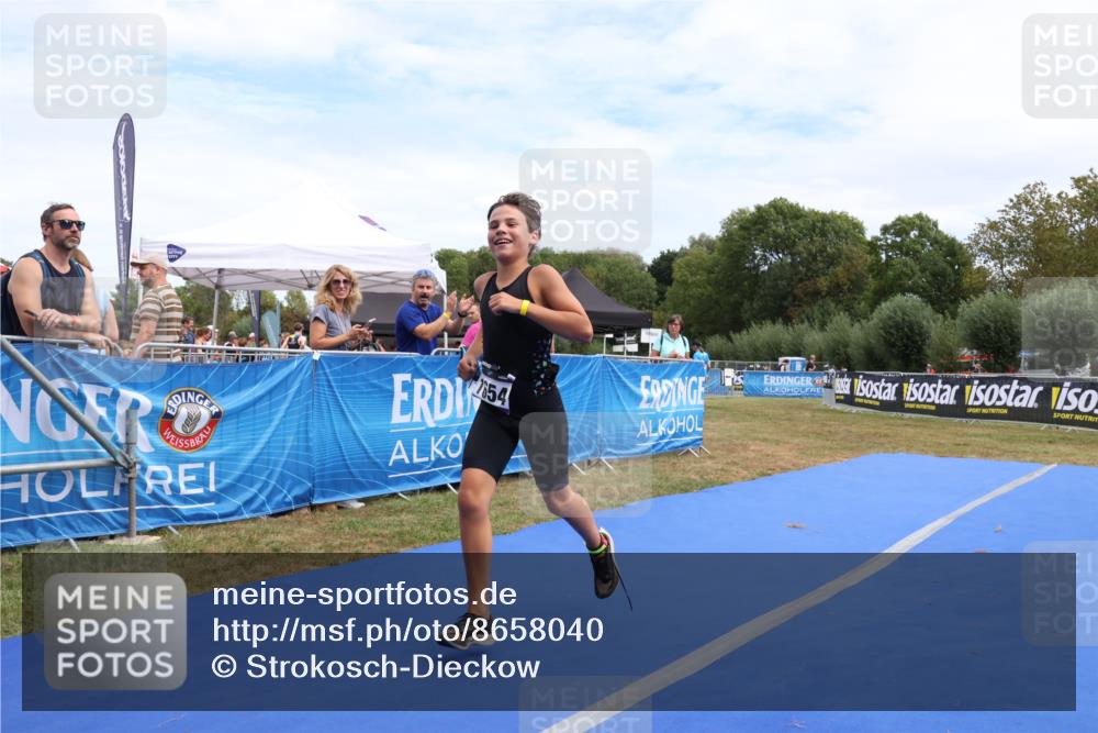 31.08.2025 - Elbe Triathlon Hamburg Strokosch-Dieckow http://msf.ph/oto/8658040 31.08.2025 13:08:47 Ziel 1654 meine-sportfotos.de
